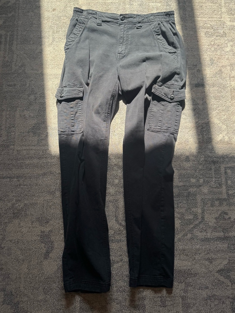 American Eagle Outfitters Black Cargo Pants with Side Pockets